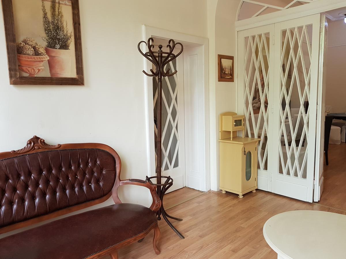 Tulipan Villa Panzio Szolnok Exteriér fotografie