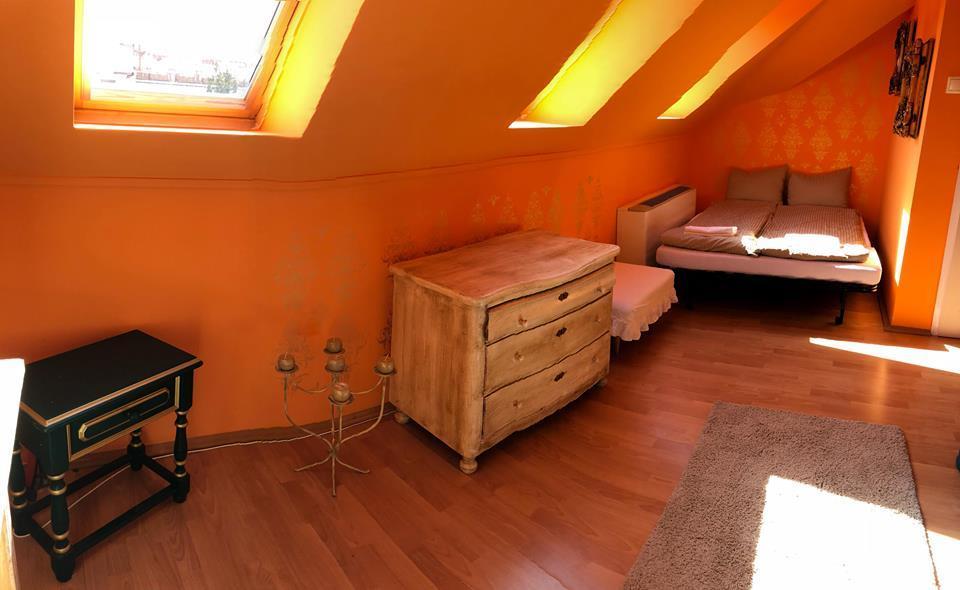 Tulipan Villa Panzio Szolnok Exteriér fotografie